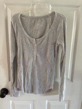 Aerie Ribbed Long Sleeved Henley top Medium New NWOT M Gray